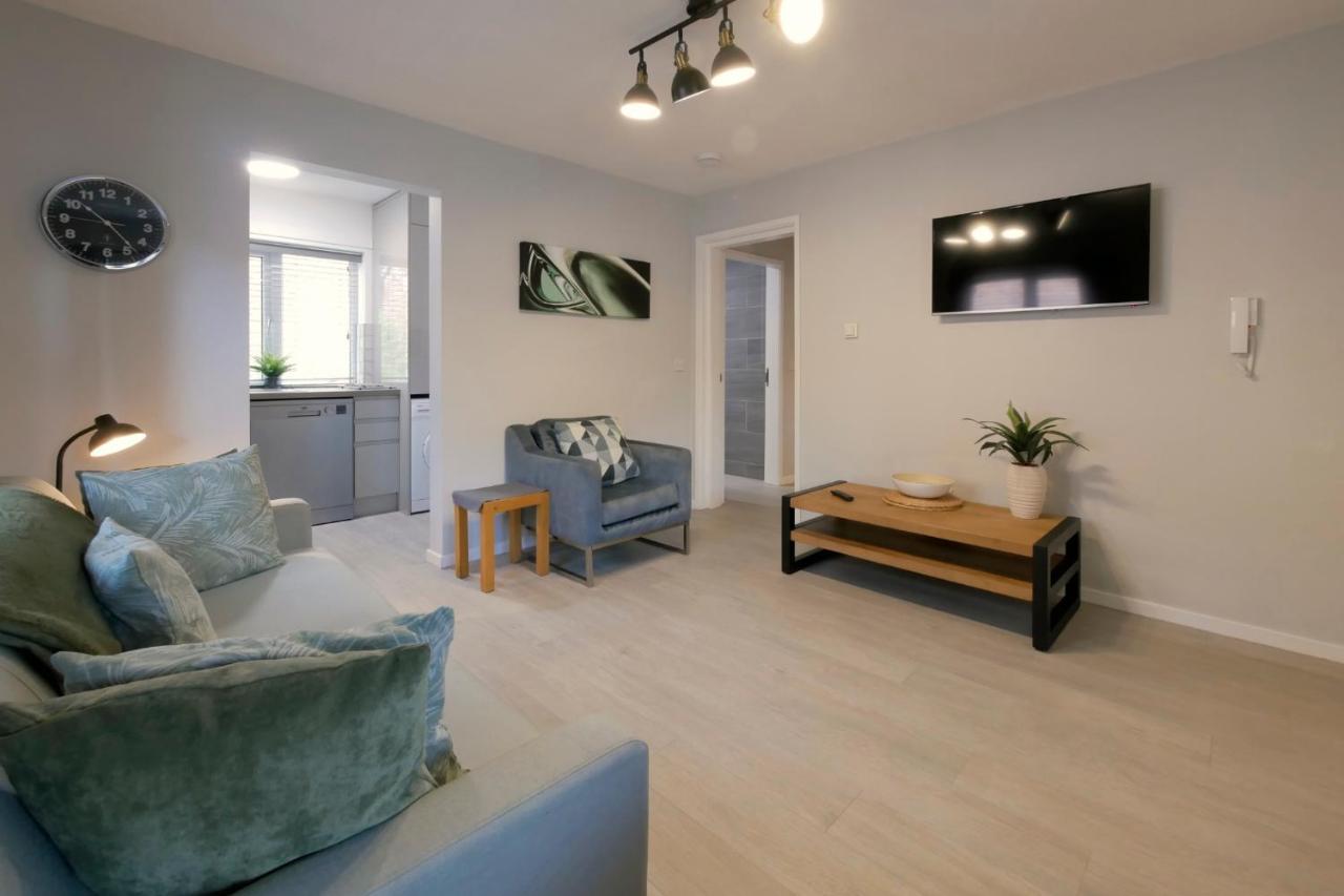 Апартаменти Crewe Short Lets 6 Victoria Court, Крю Екстер'єр фото